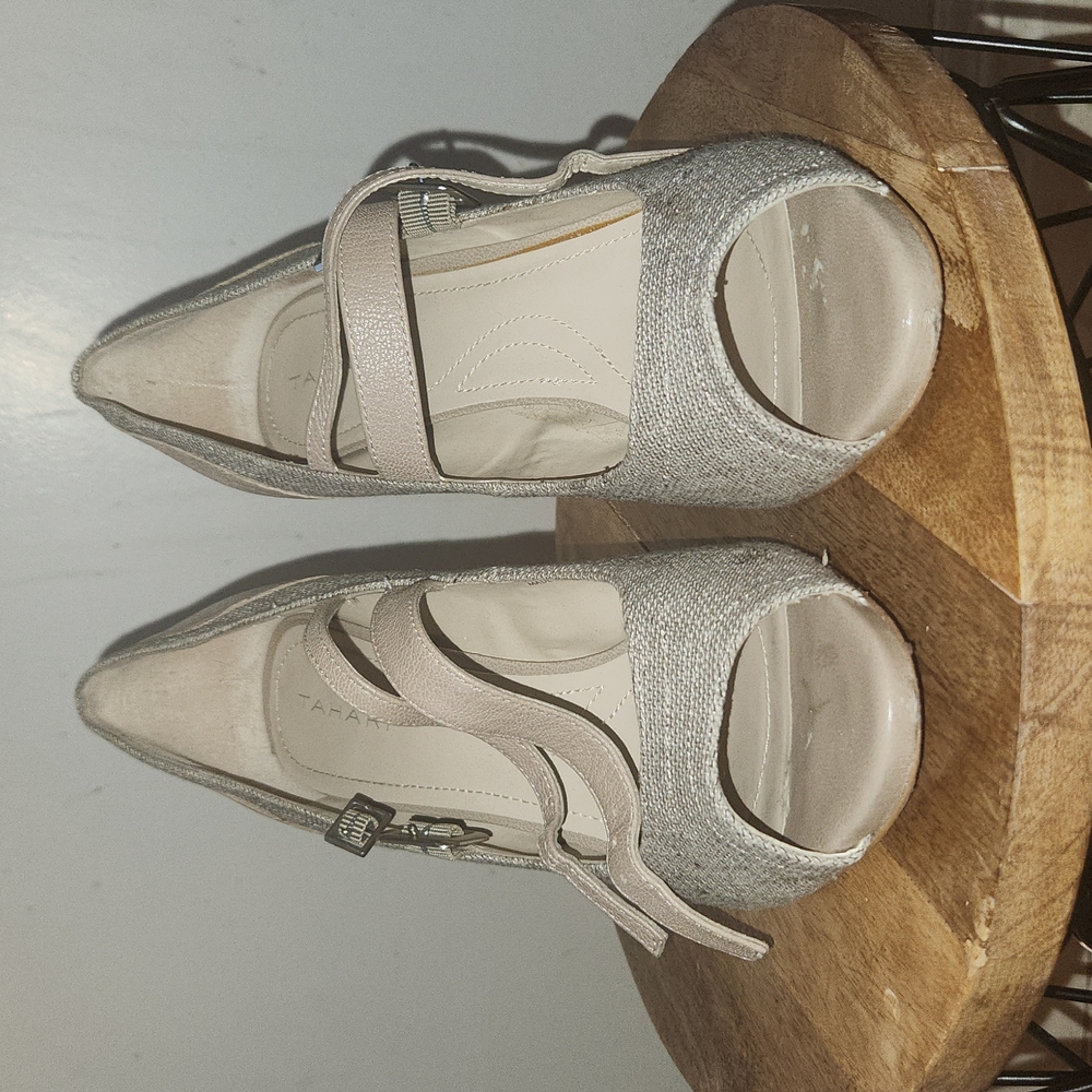 Tahari pumps